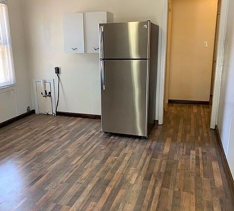 2nd image of 600 W McGaffey St
