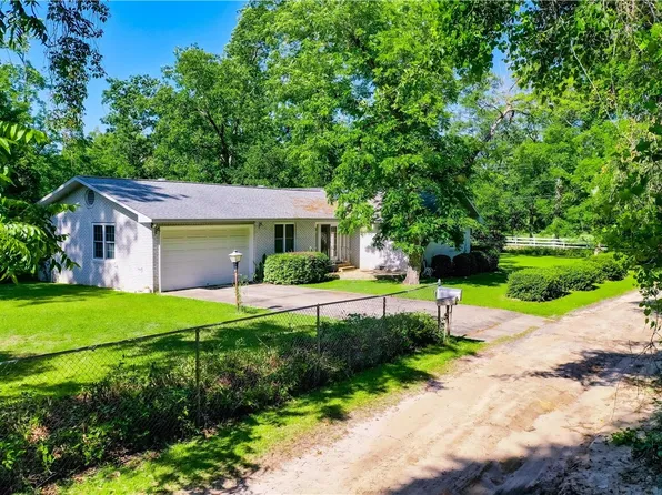 540 Jenkins St, Blackshear, GA 31516