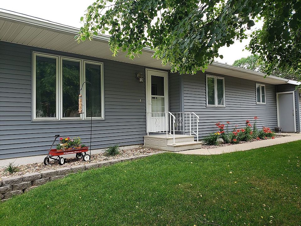 1st image of 620 7th Ave SE