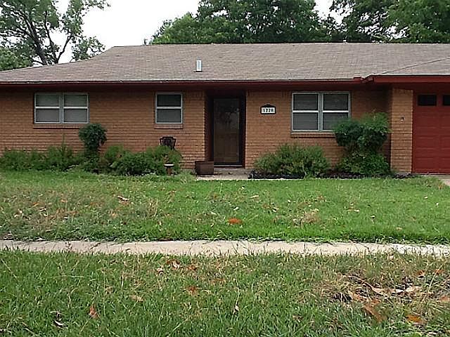 1st image of 1225 Hillcrest St