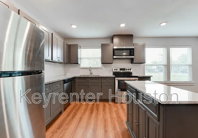 8635 Sunderland Rd #A — Photo 6