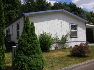 17832 S Greenfield Dr, Oregon City, OR 97045