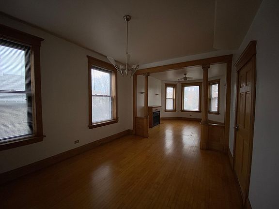 3rd image of 1750 W Superior St APT 2