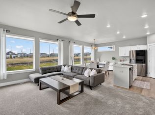 15227 Deerview Dr, Urbandale, IA 50323