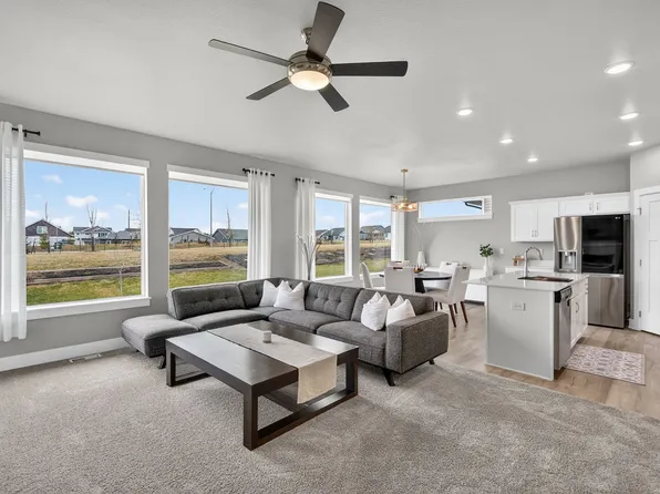 15227 Deerview Dr, Urbandale, IA 50323