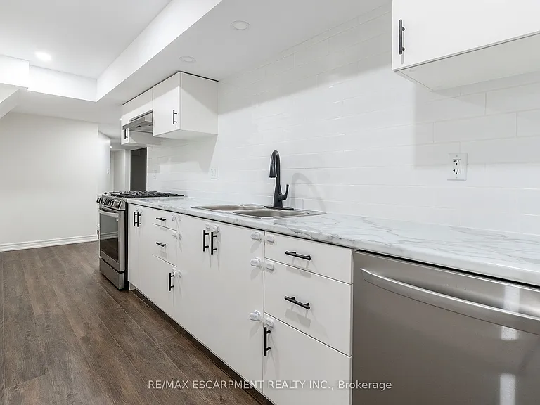 22 Whithorn Cres #LOWER — Photo 6