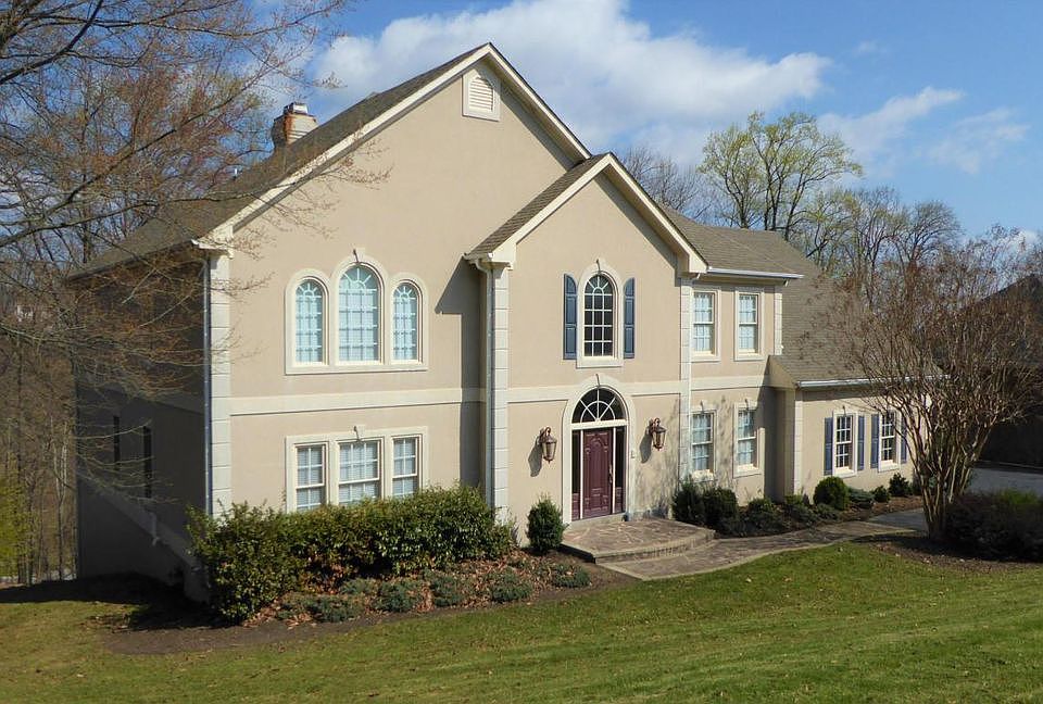 1st image of 6739 Hidden Woods Dr