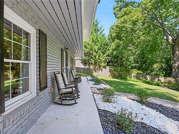 3rd image of 1708 Childerlee Ln