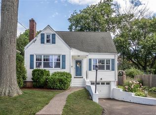 132 Cardinal St, Fairfield, CT 06825