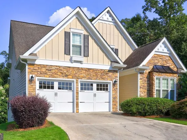 490 Grand Teton Cir, Fayetteville, GA 30215