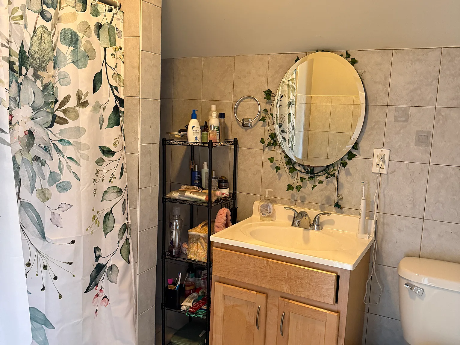 5 bed, 1500 sqft, $1,300 — Photo 4