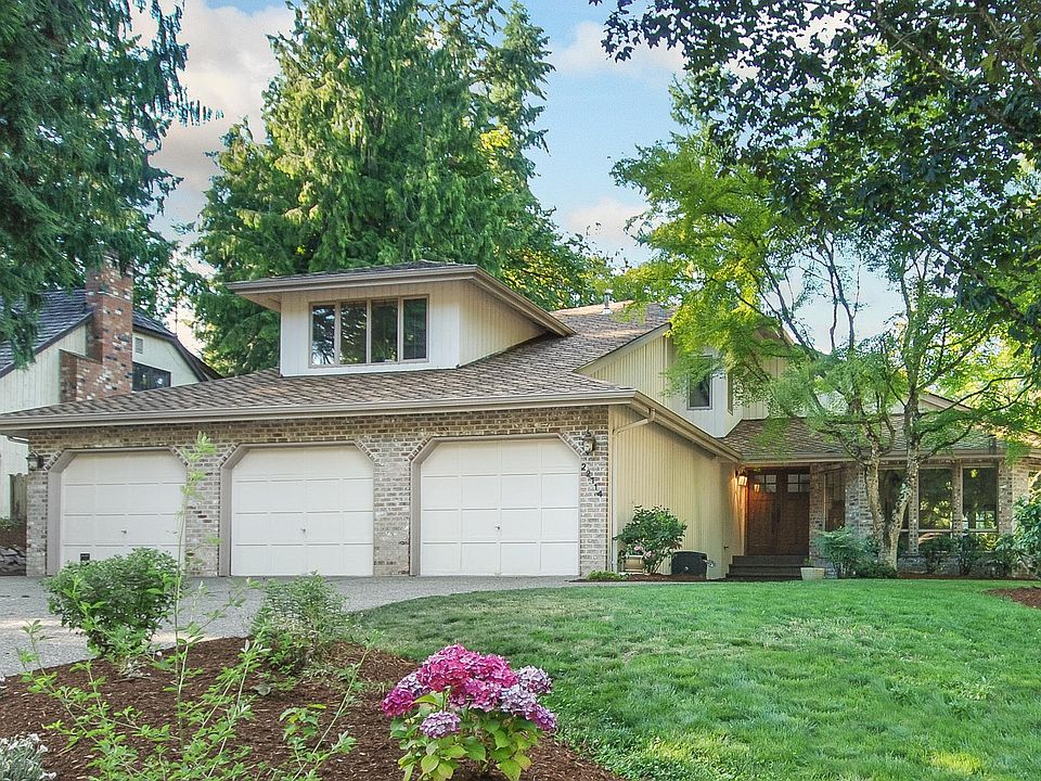 1st image of 22114 NE 28th Pl