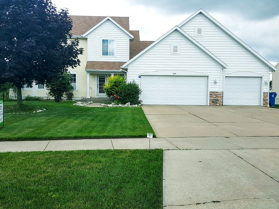 1st image of 625 Oldfield Dr SE