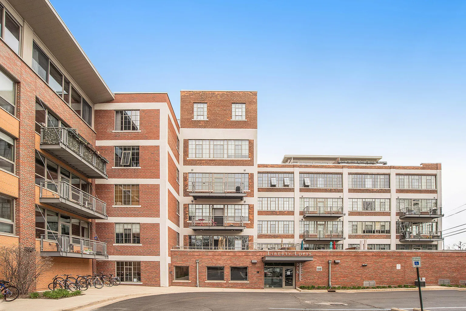 315 2nd St APT 211 photo 1
