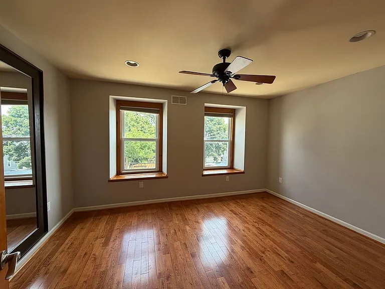 214 Grape St — Photo 15