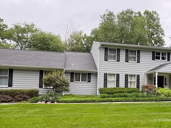 1258 Heritage Farms Ct, Sykesville, MD 21784