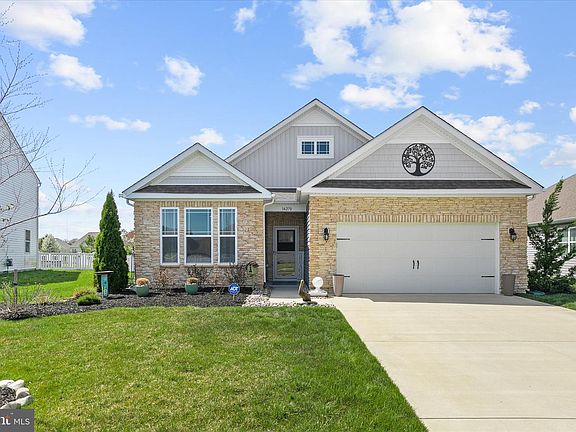 2nd image of 34270 Gooseberry Ave
