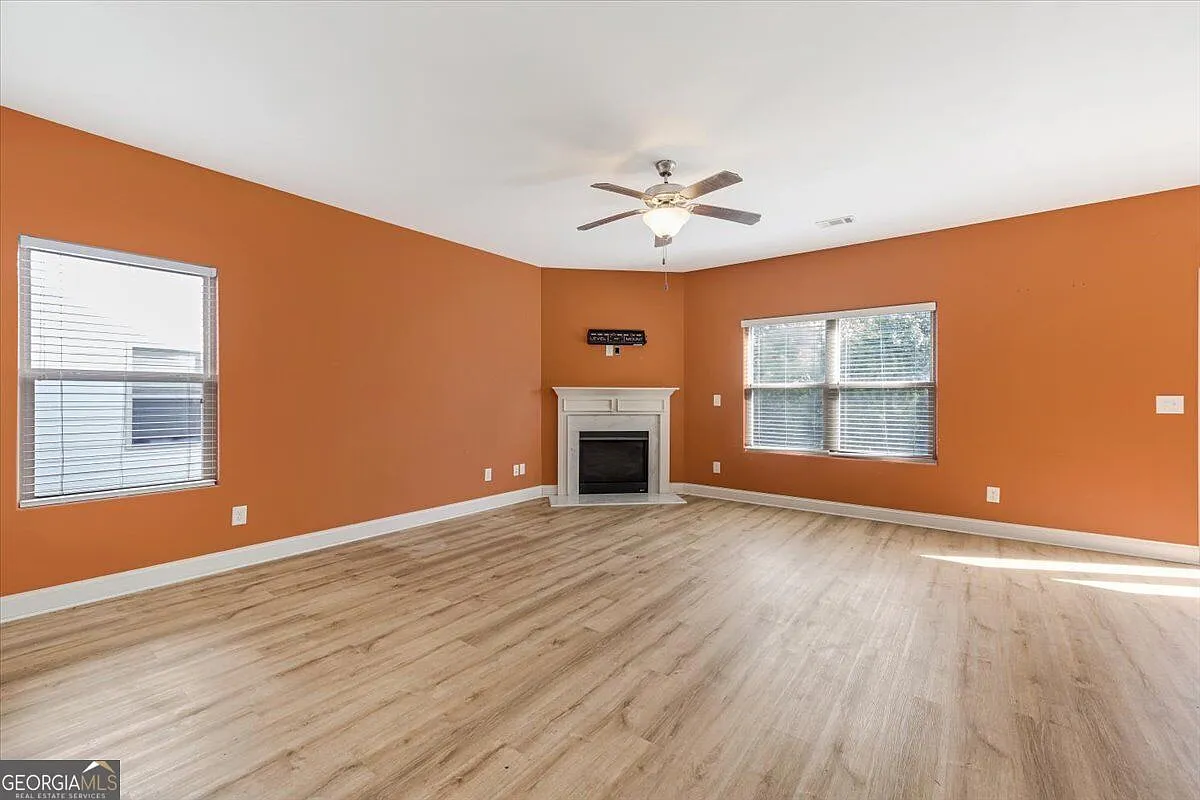 5 bed, 3.0 bath, $3,000 — Photo 4