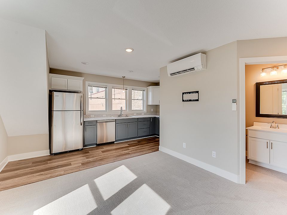 1st image of 152 Dale St N #2