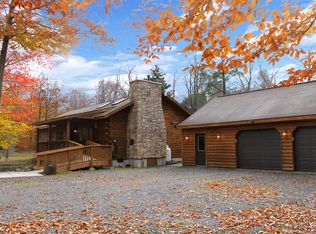 172 High Country Dr, Blakeslee, PA 18610