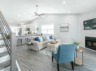 522 Aquatic Dr, Atlantic Beach, FL 32233