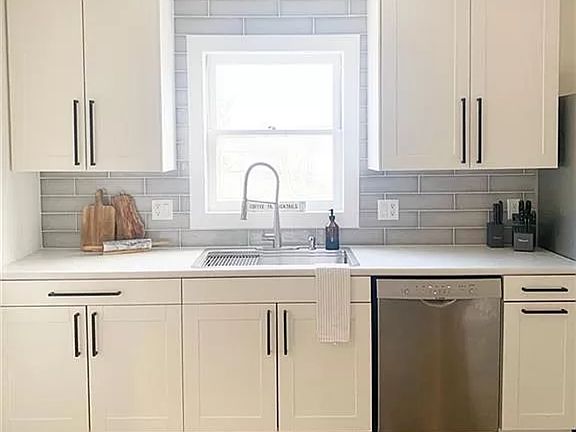 5th image of 614 Gould St