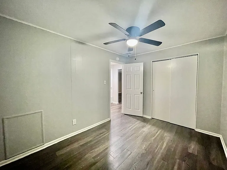 Sundance Apartments — Photo 28
