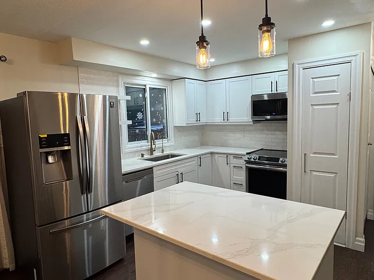 230 Clarke Rd #6 — Photo 5