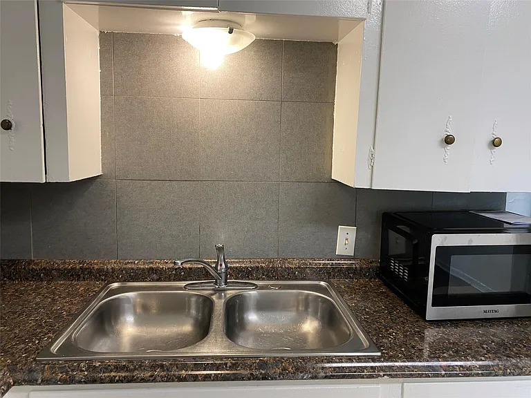 5002 Blue Spruce Cir #A — Photo 21