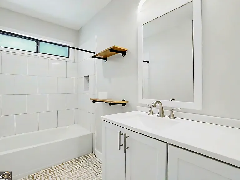 4217 N Mountain Rd NE — Photo 18