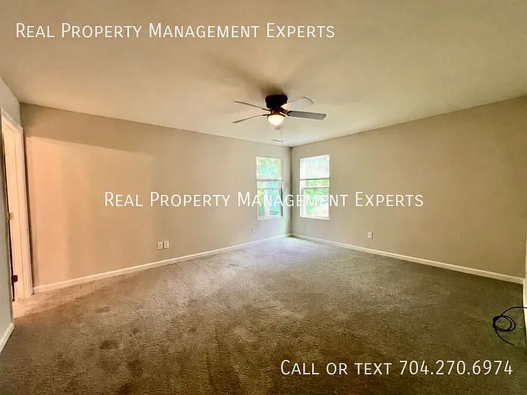 1819 Hooper Ct — Photo 9
