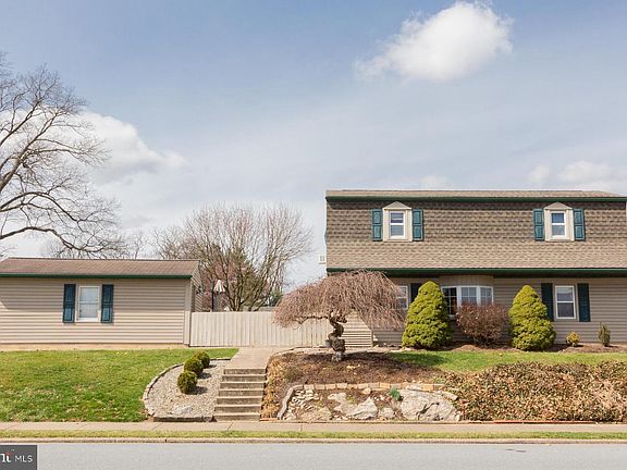 2nd image of 45 Plum St