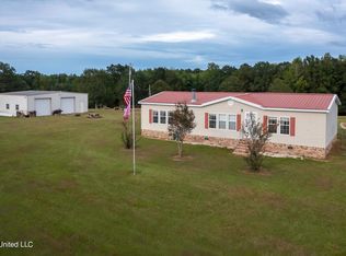 33 Tobacco Rd, Poplarville, MS 39470