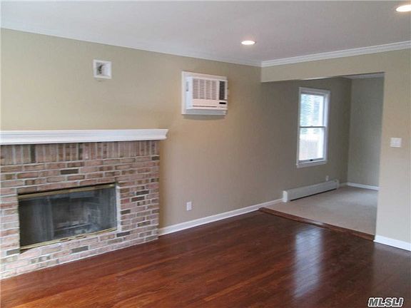 3rd image of 40 Poplar Pl