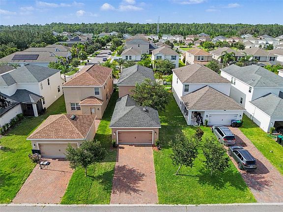 5th image of 11118 Longleaf Woods Dr