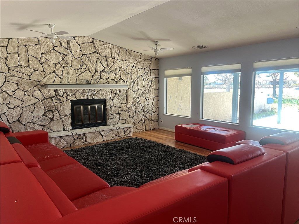 14627 Greenbriar Dr