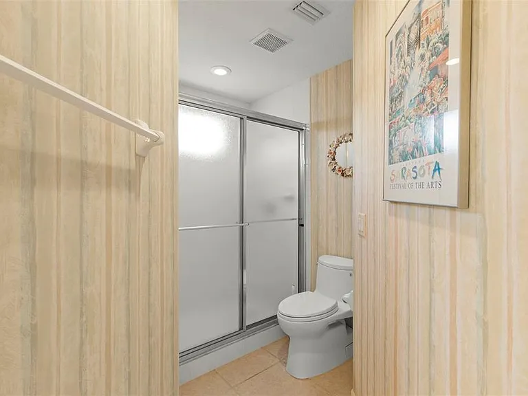 6758 Fairview Ter — Photo 22