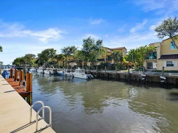 128 Lehane Ter APT 204, North Palm Beach, FL 33408