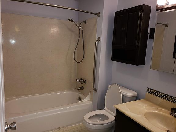 3rd image of 12242 NE 80th St