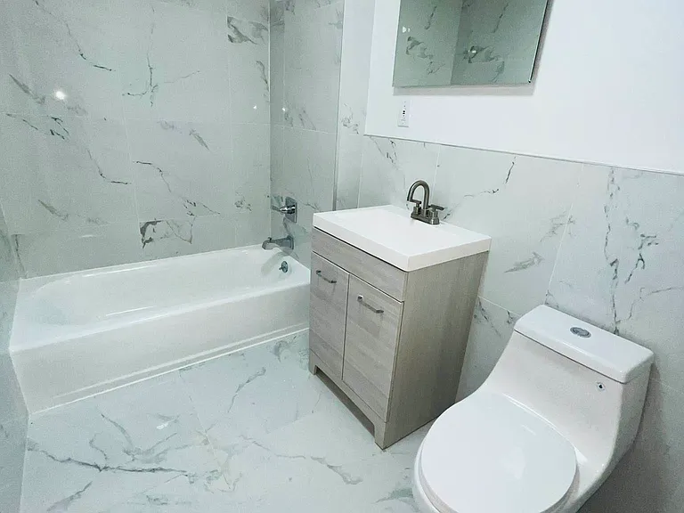 820 Lincoln Pl #4 — Photo 7