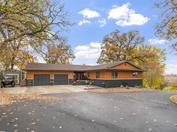 74500 240th St, Albert Lea, MN 56007