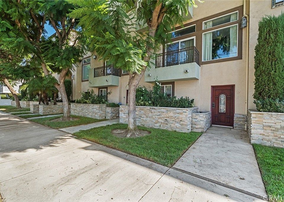 1st image of 13360 Burbank Blvd APT 12