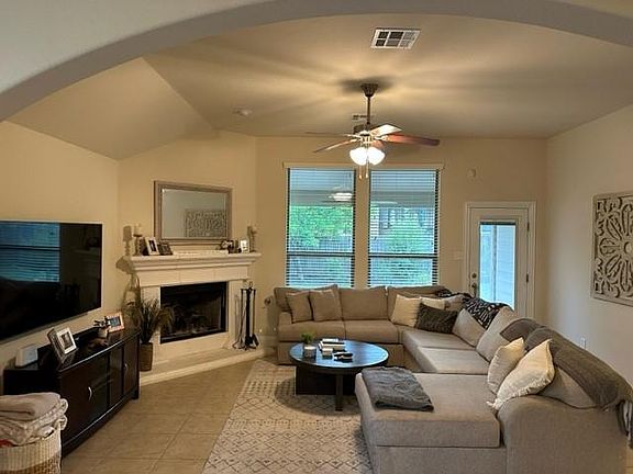 3rd image of 2809 Sixpence Ln