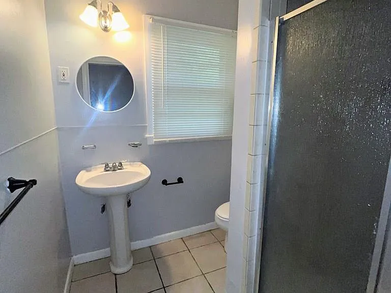 902 E Parkwood Dr — Photo 8
