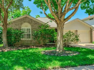 1814 Oak Ridge Dr, Kemah, TX 77565