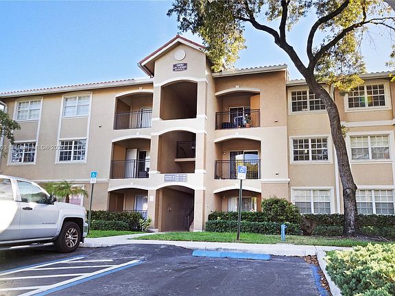 5th image of 11650 SW 2nd St #16301