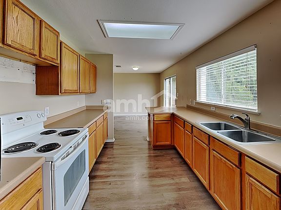3rd image of 3225 Elizabeth Anne Ln
