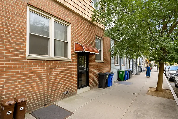 196 Nassau Avenue #1