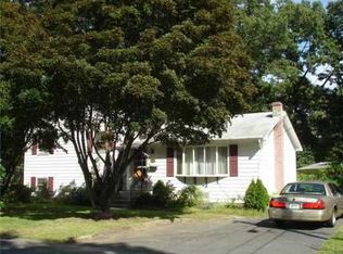 10 Cadora Ave, Warwick, RI 02886