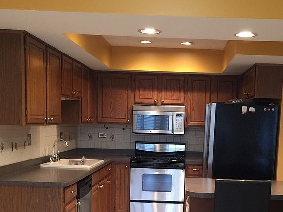 3rd image of 482 W Clare Ct